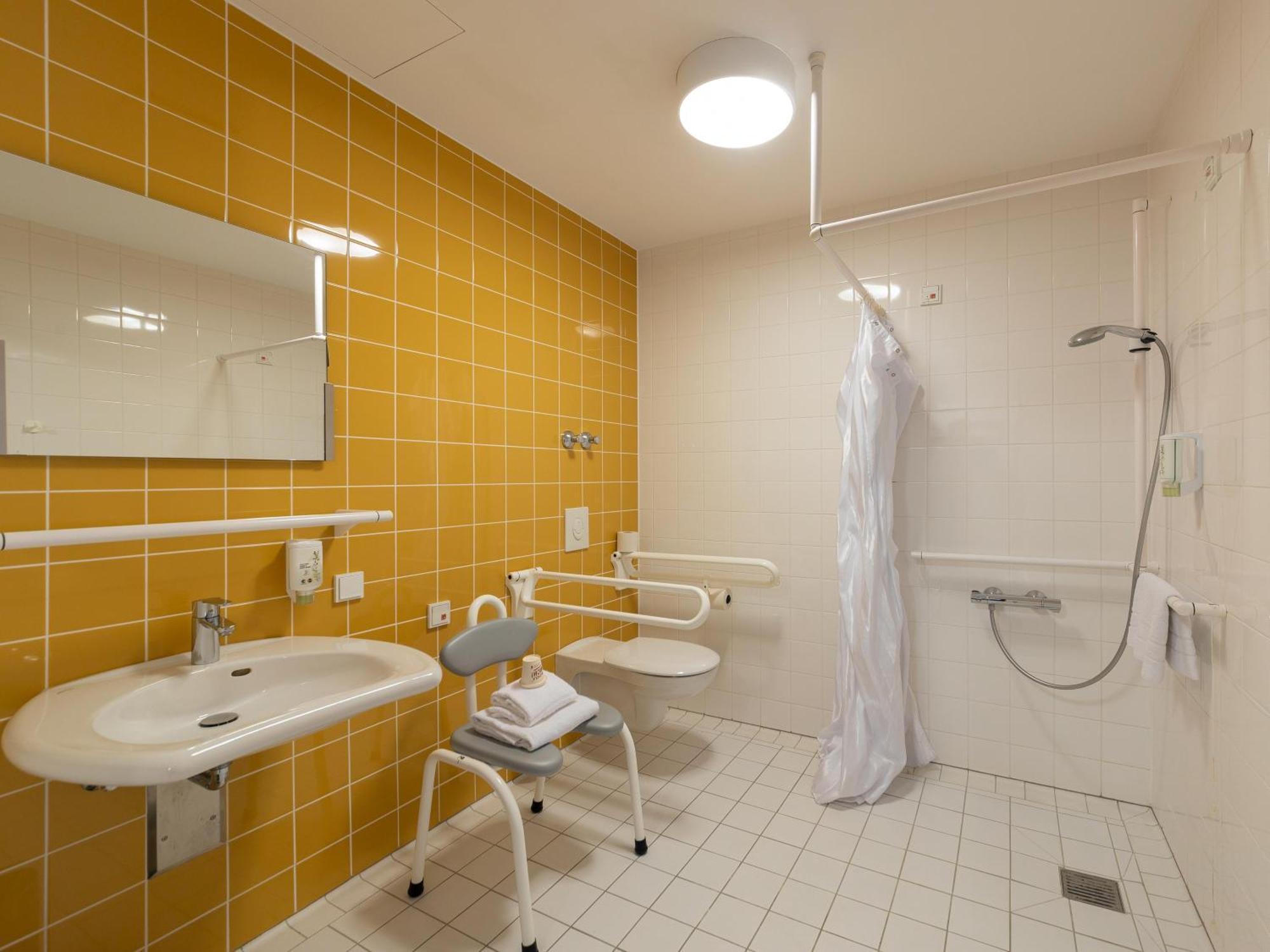 B&B Hotel Duesseldorf-City Extérieur photo