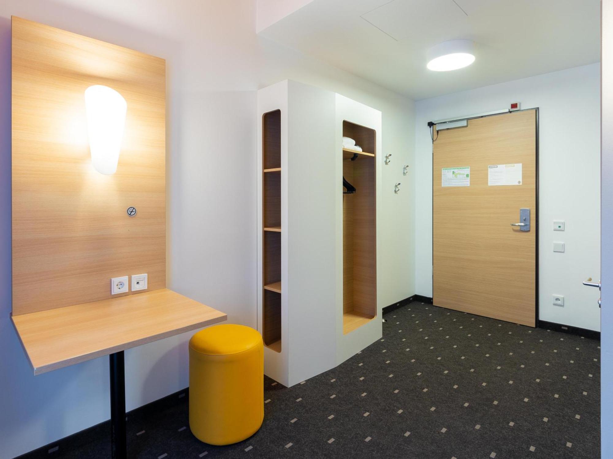 B&B Hotel Duesseldorf-City Extérieur photo