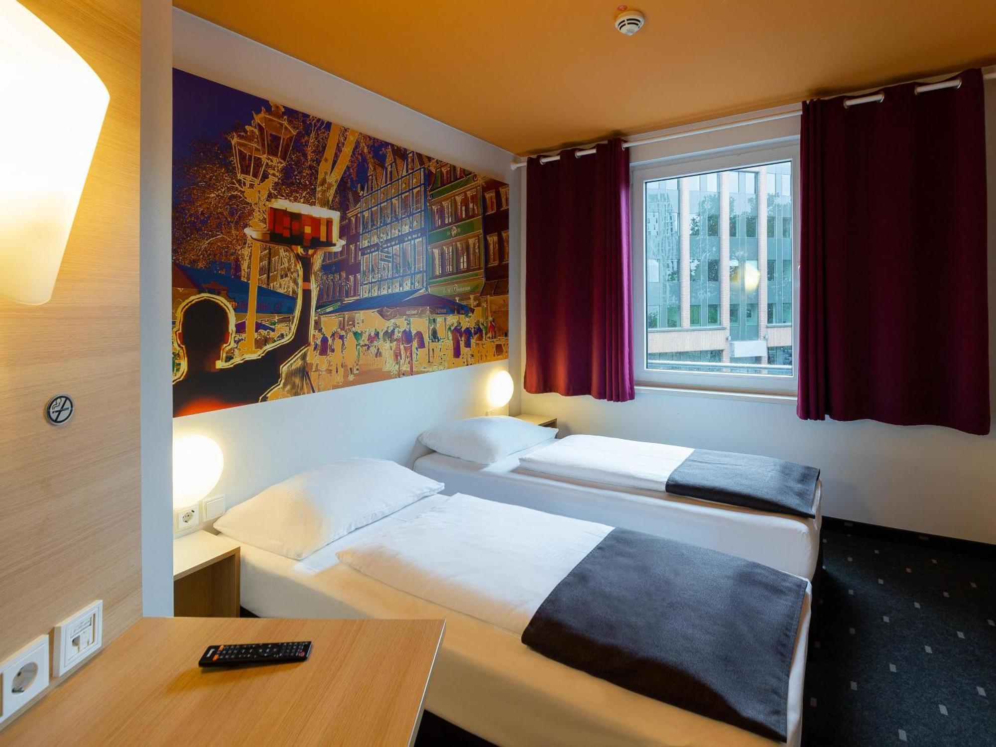 B&B Hotel Duesseldorf-City Extérieur photo